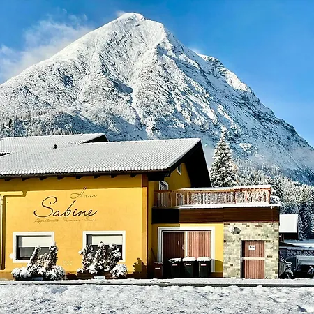 Haus Sabine Appartement Leutasch Buitenkant foto